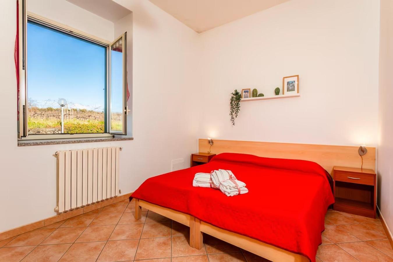 Camia Etna House Apartment Piedimonte Etneo Exterior photo